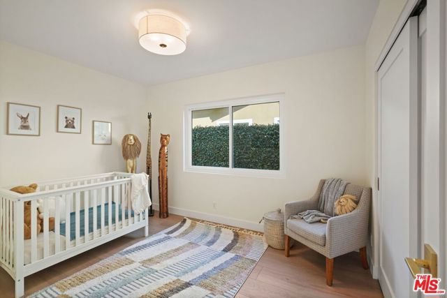 13111 Magnolia Boulevard, Sherman Oaks, CA 91423