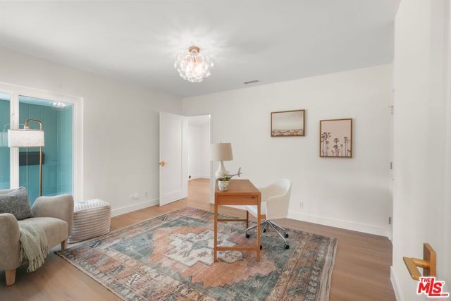 13111 Magnolia Boulevard, Sherman Oaks, CA 91423