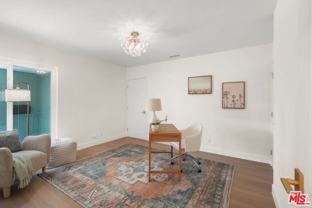 13111 Magnolia Boulevard, Sherman Oaks, CA 91423