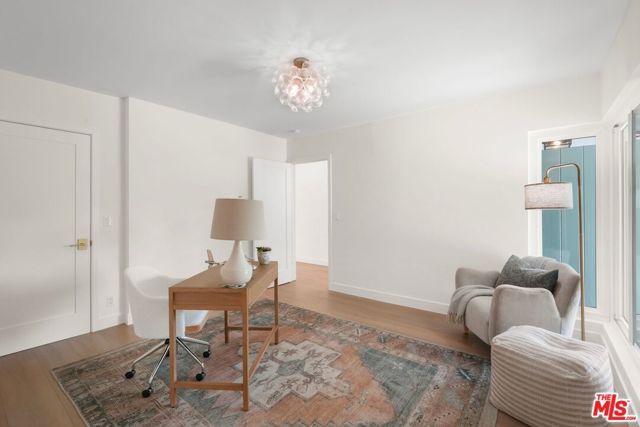 13111 Magnolia Boulevard, Sherman Oaks, CA 91423