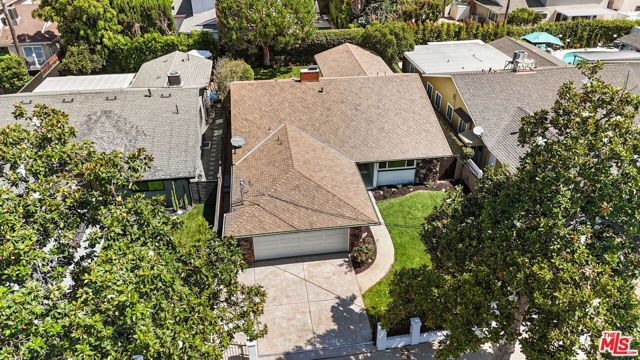 13111 Magnolia Boulevard, Sherman Oaks, CA 91423