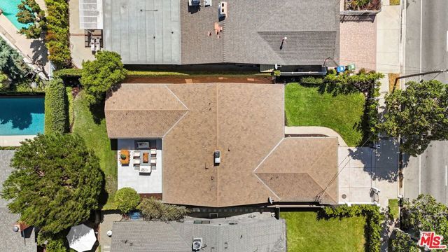 13111 Magnolia Boulevard, Sherman Oaks, CA 91423