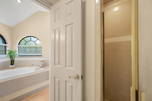2906 NE Mesa Verde Rd, Lawton, OK 73507