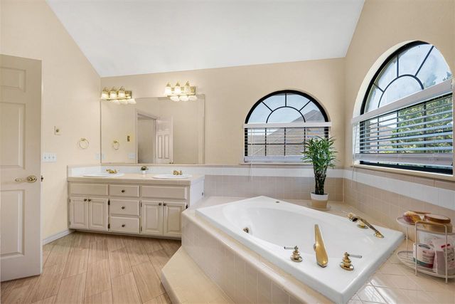 2906 NE Mesa Verde Rd, Lawton, OK 73507