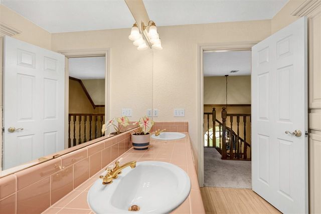 2906 NE Mesa Verde Rd, Lawton, OK 73507