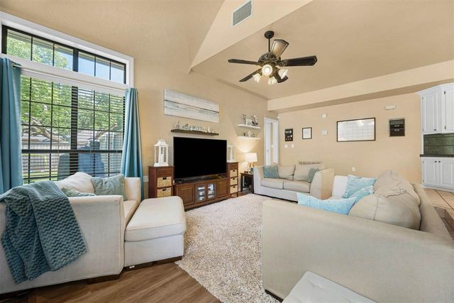 2906 NE Mesa Verde Rd, Lawton, OK 73507