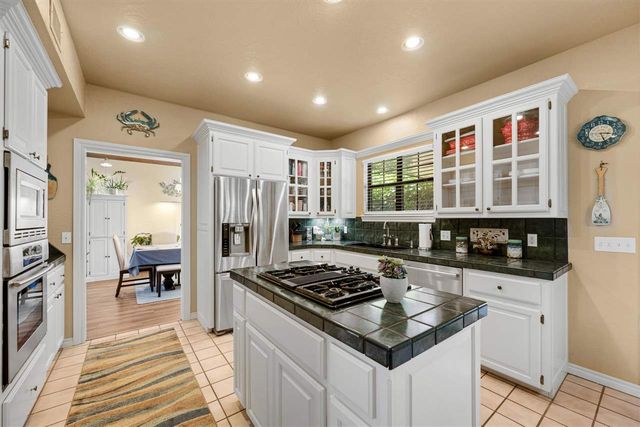 2906 NE Mesa Verde Rd, Lawton, OK 73507