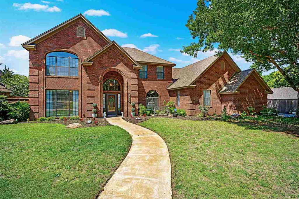 2906 NE Mesa Verde Rd, Lawton, OK 73507