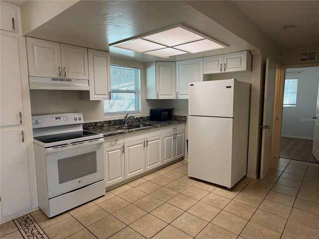 817 MARGO STREET, Tarpon Springs, FL 34689