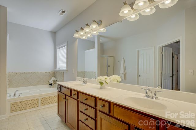9609 Spurwig Court, Charlotte, NC 28278