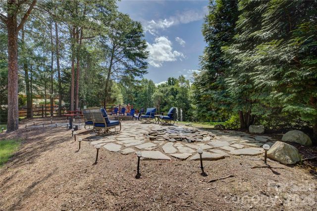 9609 Spurwig Court, Charlotte, NC 28278