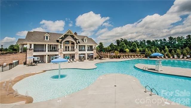 9609 Spurwig Court, Charlotte, NC 28278