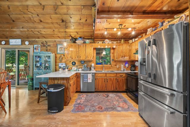 123 Hidden Trl, Dover, TN 37058