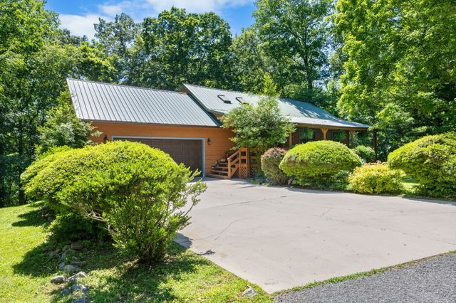 123 Hidden Trl, Dover, TN 37058