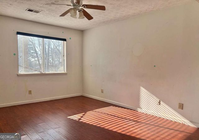 1201 Dickens Road NW, Lilburn, GA 30047