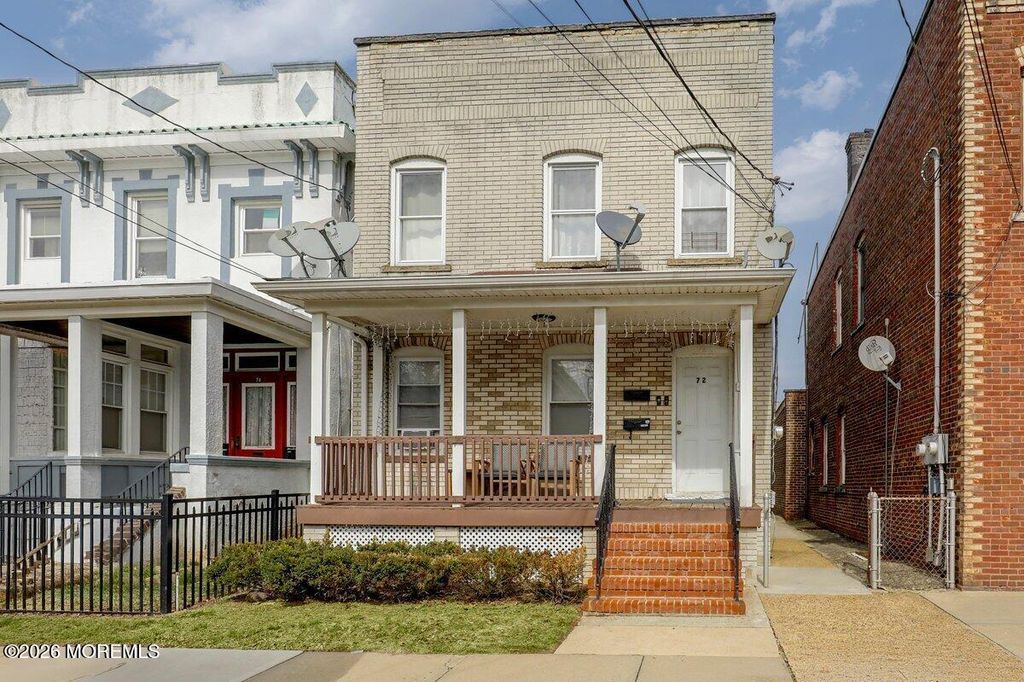 72 Pulaski Avenue, Carteret, NJ 07008