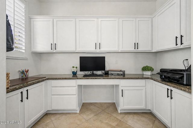 1718 E IRIS Drive, Chandler, AZ 85286