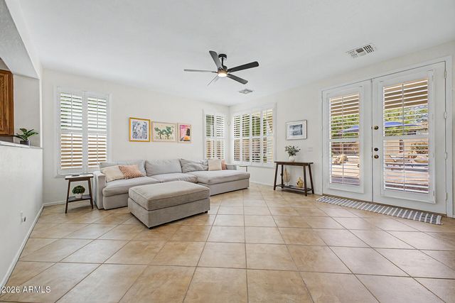 1718 E IRIS Drive, Chandler, AZ 85286