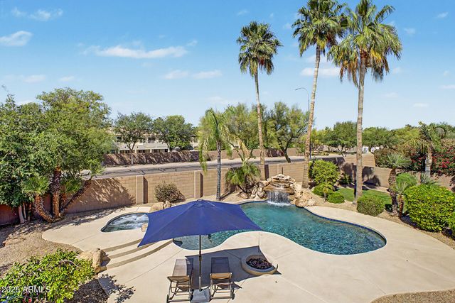 1718 E IRIS Drive, Chandler, AZ 85286