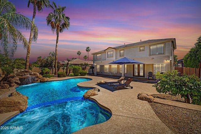 1718 E IRIS Drive, Chandler, AZ 85286