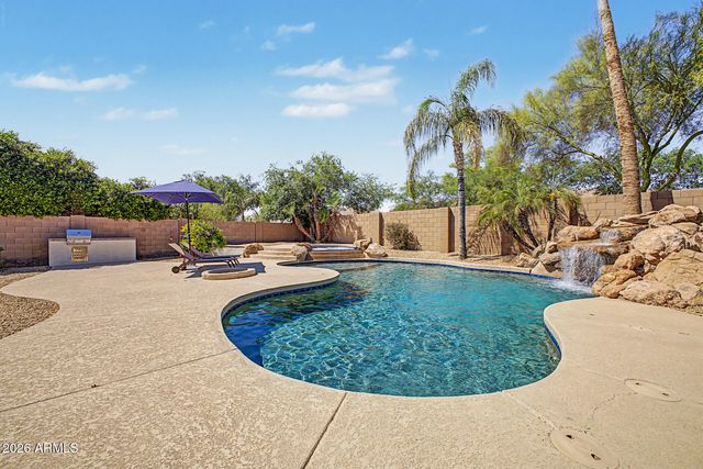 1718 E IRIS Drive, Chandler, AZ 85286