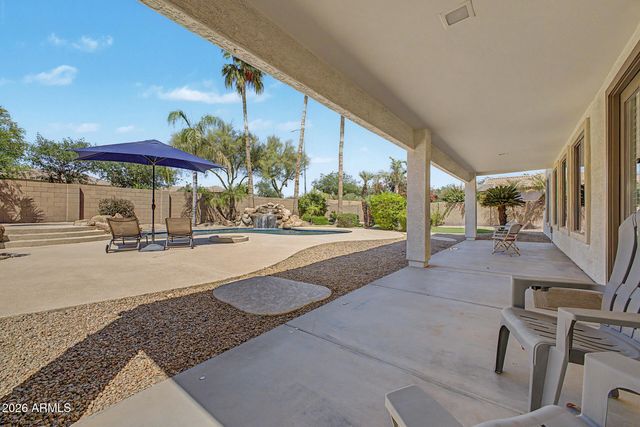 1718 E IRIS Drive, Chandler, AZ 85286
