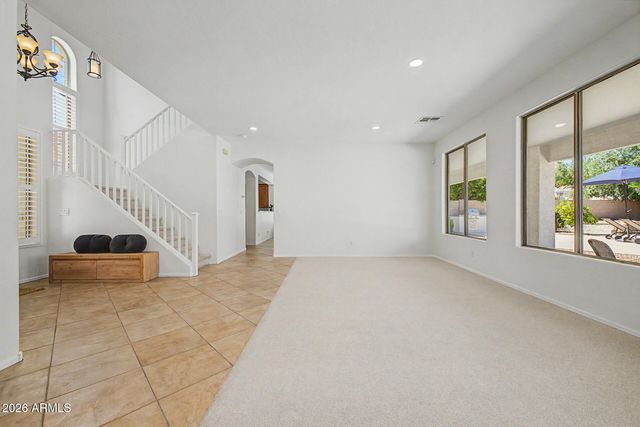 1718 E IRIS Drive, Chandler, AZ 85286