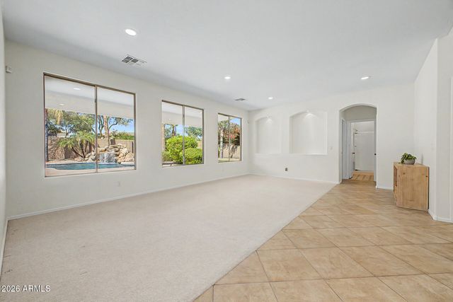 1718 E IRIS Drive, Chandler, AZ 85286