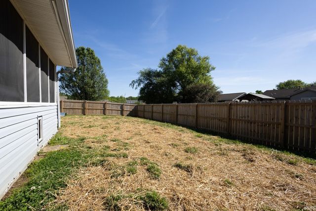 5066 Arches Drive, Newburgh, IN 47630