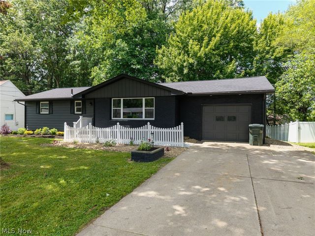 478 Bicksler Drive, Wadsworth, OH 44281