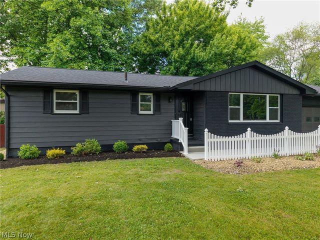 478 Bicksler Drive, Wadsworth, OH 44281