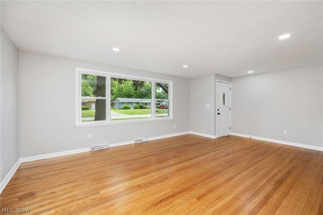 478 Bicksler Drive, Wadsworth, OH 44281