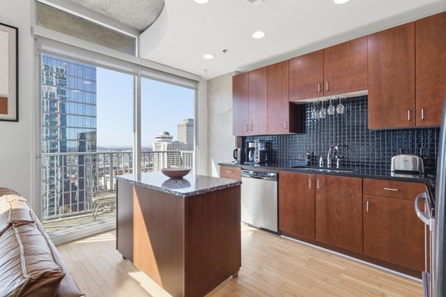 415 Church St Apt 1306, Nashville, TN 37219