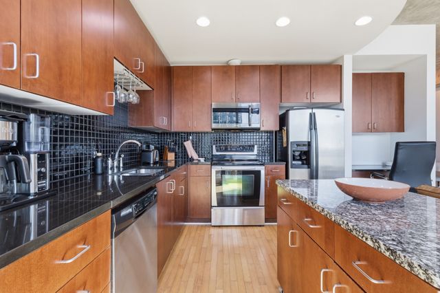 415 Church St Apt 1306, Nashville, TN 37219