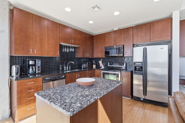 415 Church St Apt 1306, Nashville, TN 37219