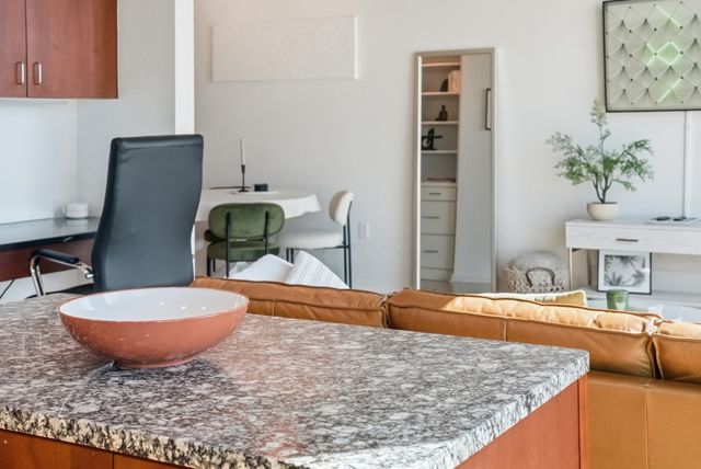 415 Church St Apt 1306, Nashville, TN 37219