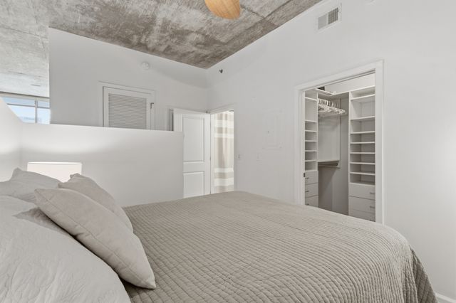 415 Church St Apt 1306, Nashville, TN 37219