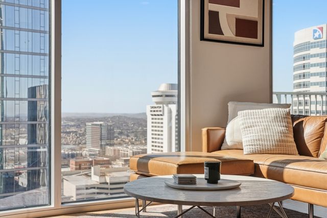 415 Church St Apt 1306, Nashville, TN 37219