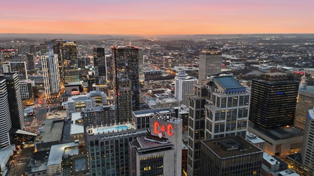 415 Church St Apt 1306, Nashville, TN 37219