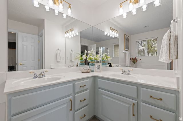 9877 N OXFORD CT, Highland, UT 84003