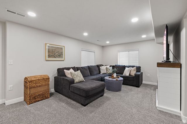 9877 N OXFORD CT, Highland, UT 84003