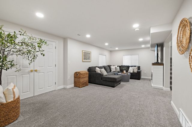 9877 N OXFORD CT, Highland, UT 84003