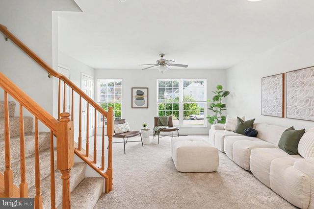 264 COUNTRY RIDGE DR, Red Lion, PA 17356