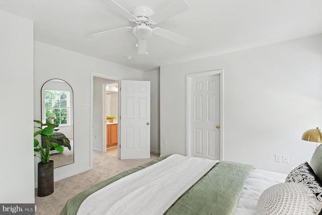 264 COUNTRY RIDGE DR, Red Lion, PA 17356