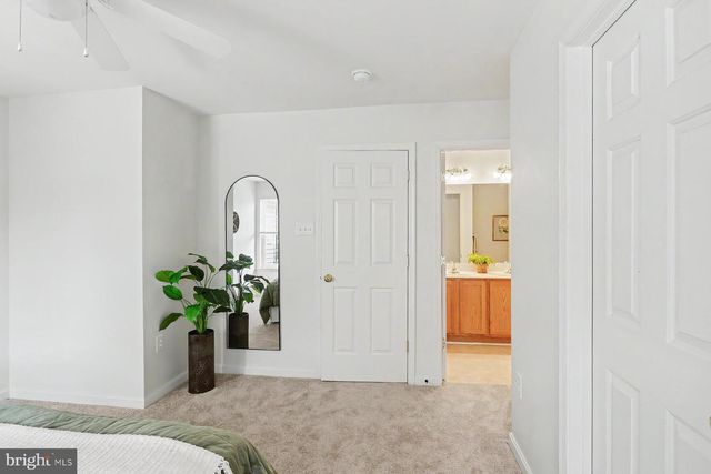 264 COUNTRY RIDGE DR, Red Lion, PA 17356