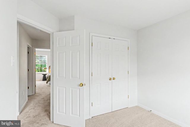 264 COUNTRY RIDGE DR, Red Lion, PA 17356