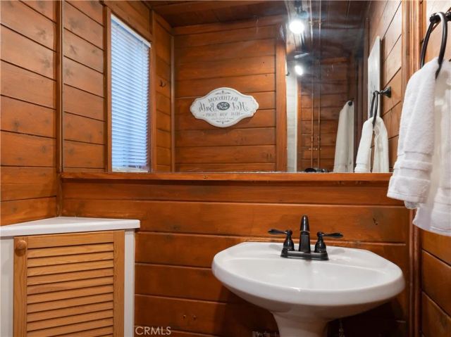 626 Elysian Boulevard, Big Bear City, CA 92314