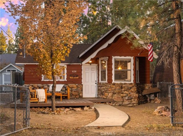 626 Elysian Boulevard, Big Bear City, CA 92314