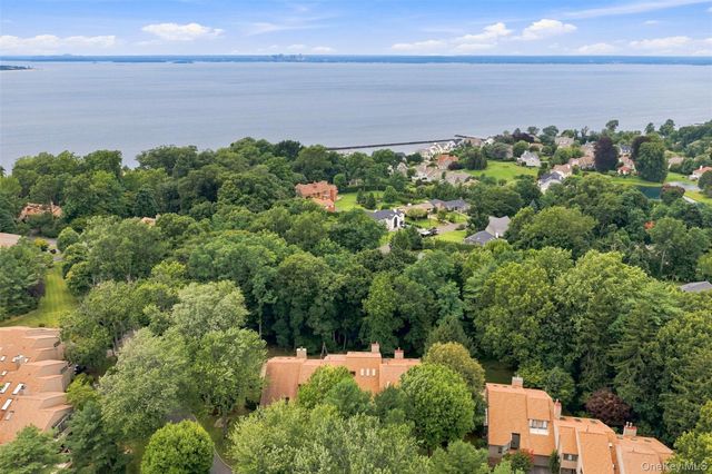 3 Willada Lane, Glen Cove, NY 11542