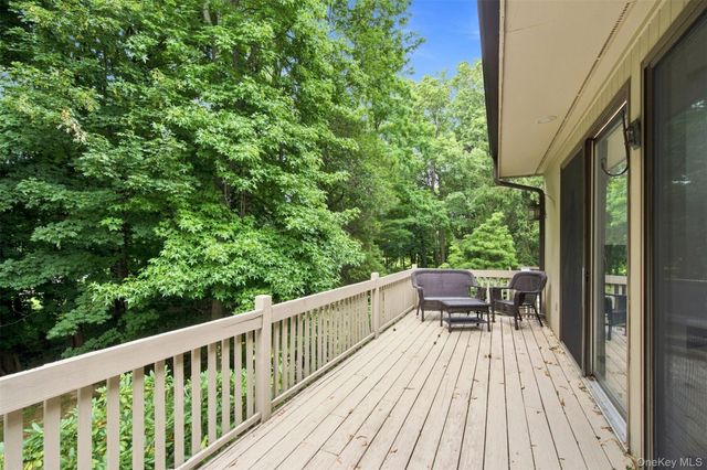 3 Willada Lane, Glen Cove, NY 11542